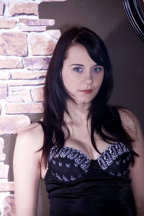 Fair skinned female Leda displays her shaved slit in the nude at 9 o'clock