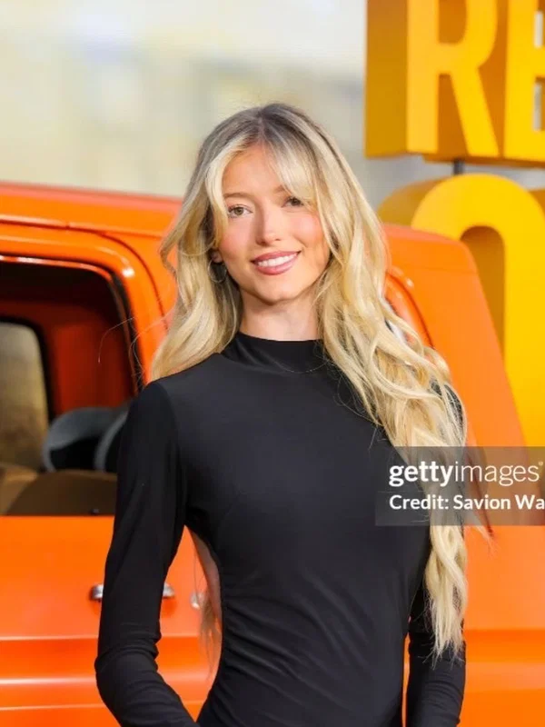 Emily Dobson random images collections  - Model  - Photo 10