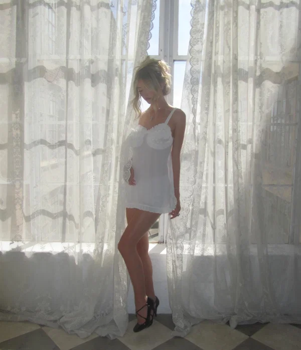 Emily Dobson random images collections  - Model  - Photo 18
