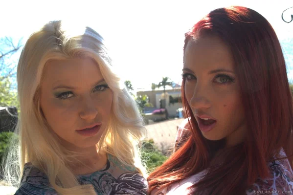 Owners of mind-blowing asses Kelly Divine and Anikka Albrite in tight leggings  - MILF, Outdoor, Brunette, Blonde, Short Hair, Non Nude  - Photo 5