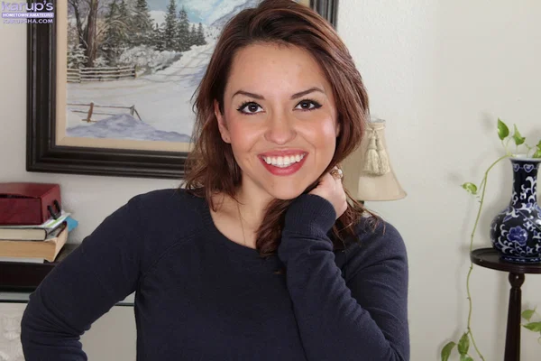 Latina amateur Alina Garcia wears big smile on her pretty face while disrobing  - Amateur, Skirt, Latina, Babe, Spreading, Big Tits, Ass, Shaved, Face, Pussy  - Photo 1