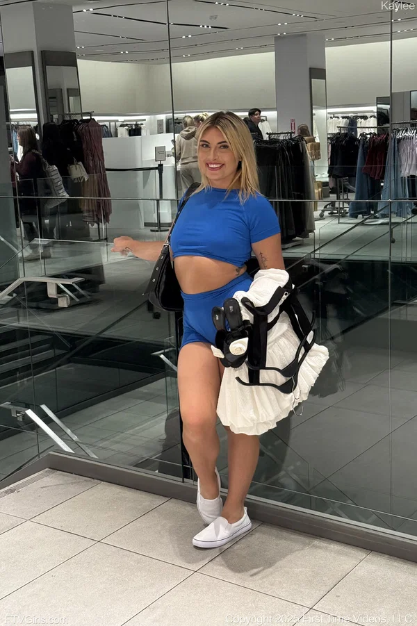 FTV Girls starring Kaylee XXX Gallery  - Public, Curvy, Ass, Shorts, Amateur, Chubby, Thick, Glamour, BBW, Blonde  - Photo 3