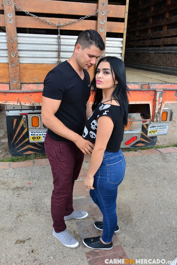 Latina slut Julia Cruz sucks off 2 guys she met at the vegetable market  - Latina, Amateur, Threesome, Tattoo, Outdoor, Blowjob, Pussy, Big Tits, Spreading, Short Hair  - Photo 13