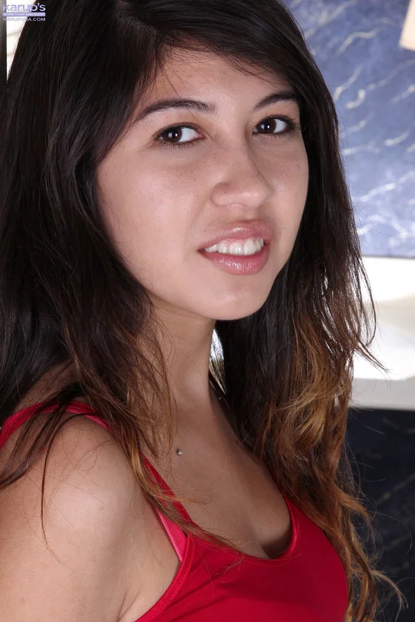 Adorable teen Lucy James shows her holes with her legs up in the air  - Latina, Amateur, Teen, Jeans, Legs, Solo, Cute, Babe, Brunette, Pussy  - Photo 1