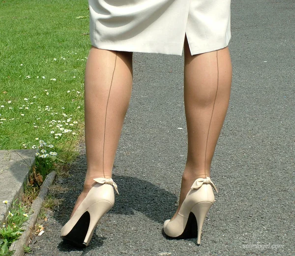 Clothed female exposes the tops of her back seam nylons at the park  - Fetish, High Heels, Clothed, Stockings, Legs, Outdoor, Skirt, Babe, Brunette, Beautiful  - Photo 11