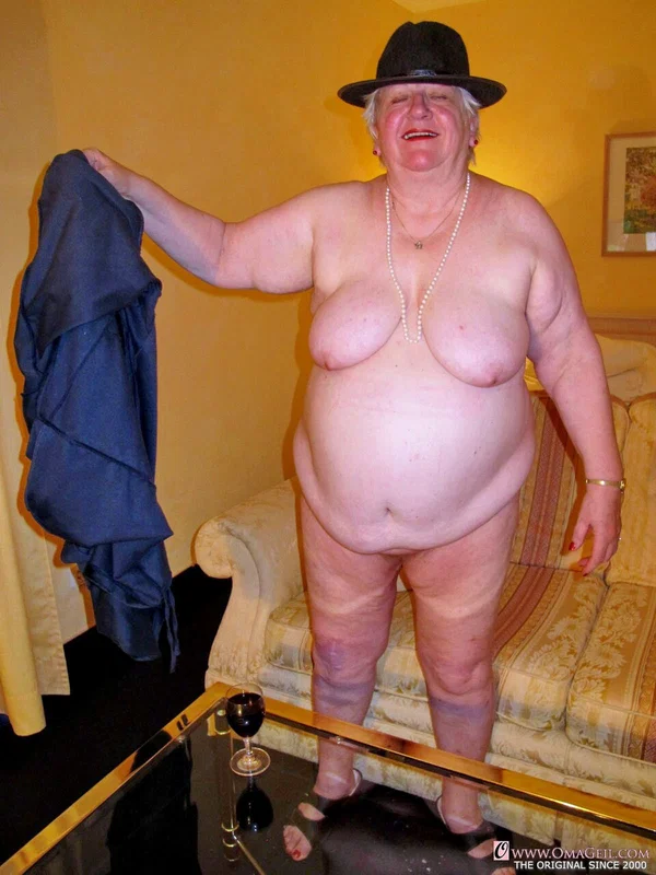 Horny granny Marina P reveals her saggy tits before getting finger fucked  - Granny, BBW, Curvy, Thick, Chubby, Big Tits, Hairy, Short Hair, Blonde, Glasses  - Photo 2