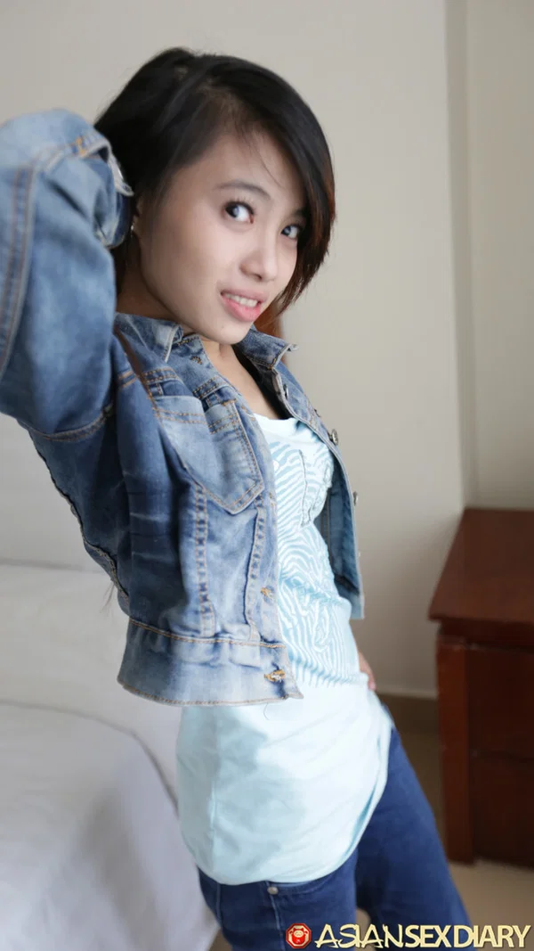 Asian amateur Lan B reveals her skinny body and spreads her legs for a dick  - Thai, Asian, Hairy, Teen, Panties, Amateur, Petite, Jeans, Ass Fucking, Perfect  - Photo 2