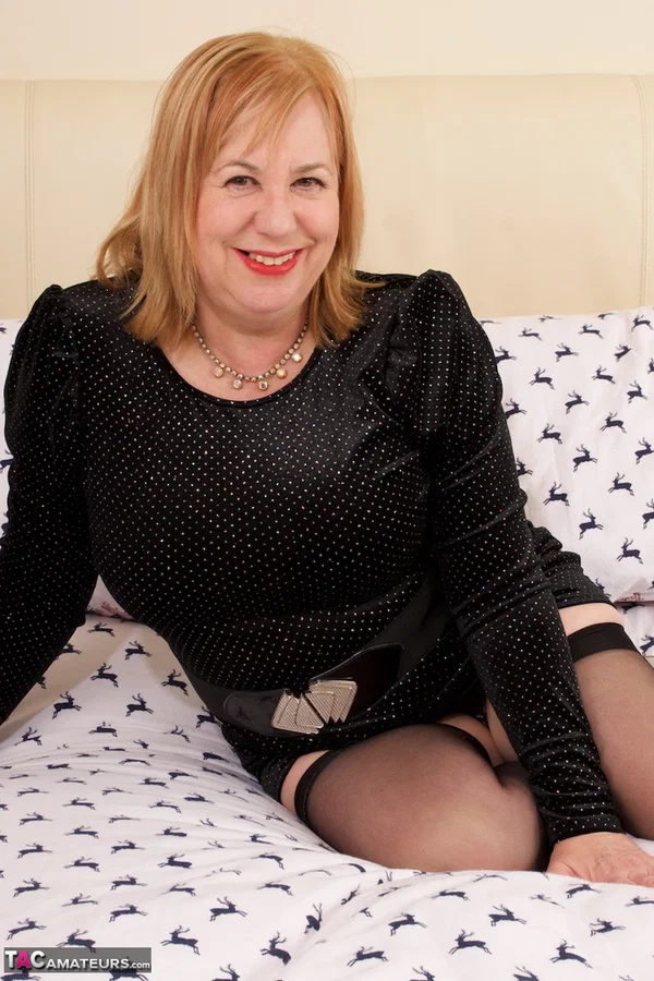 British woman Speedy Bee takes a spiral dildo to her shaved pussy on a bed  - Mature, Curvy, BBW, Chubby, Thick, Amateur, Stockings, Lingerie, Clothed, Close Up  - Photo 3