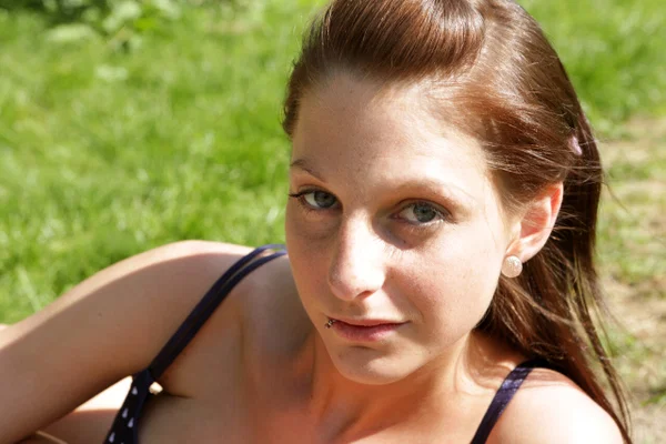 Ersties performed by Mia V, Sara Porn Pics  - German, Humping, College, Public, Amateur, Lesbian, Cheating, Jeans, Clothed, Outdoor  - Photo 12