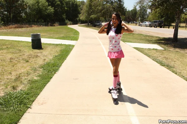 Cute teen Kim Capri ends up with cum on her face after sex in rollerblades  - Teen, Sports, Hardcore, Reality, Cumshot, Face, Latina, Handjob, Spreading, Shaved  - Photo 2