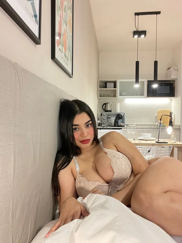 OnlyFans Sweetie Angelina performed by Sweetie Angelina Porn Gallery  - Curvy, Thick, Solo, Lingerie, Big Tits, PAWG, Chubby, Amateur, Non Nude, BBW  - Photo 18