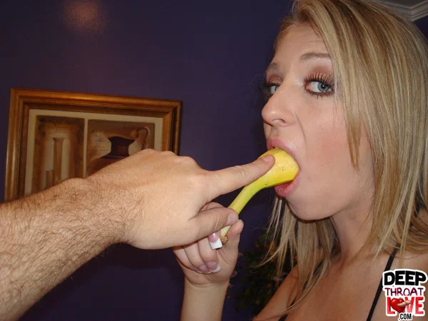 Skinny blue eyed blonde Jaelyn Fox uncovers her perky tiny tits & sucks banana  - Teen, Bikini, Pussy, Blonde, Cute, Spreading, Non Nude  - Photo 20