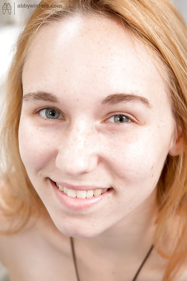 Cute amateur Jaimie gets naked for first time and spreads pink twat  - Amateur, Big Tits, Babe, Close Up, Shaved, Pussy, Jeans, Spreading, Face, Beautiful  - Photo 4