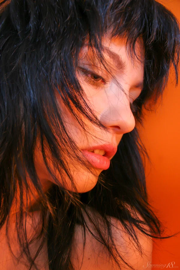18-year-old girl with black hair gets totally naked against an orange wall  - Teen, Model, Glamour, Solo, Babe, Beautiful, Cute  - Photo 13