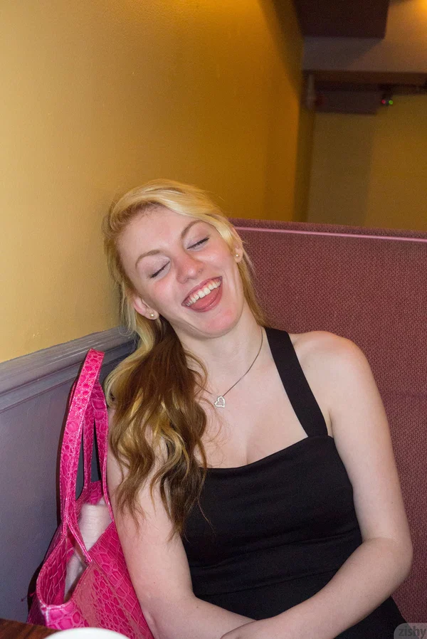 Teen girlfriend Wynne Leonard flashes her undies in public places  - Girlfriend, Amateur, Teen, Public, Skirt, Non Nude, Outdoor, Clothed, Babe, Petite  - Photo 12