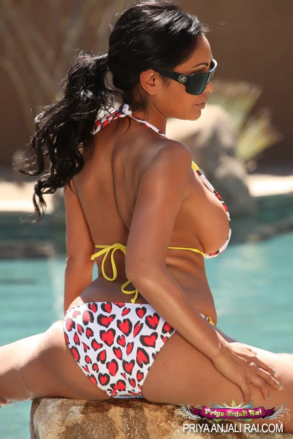 Dark haired girl Priya Anjali Rai frees her fake tits from a bikini in shades  - Indian, Bikini, Pool, Big Tits, MILF, Glasses, Spreading, Asshole, Hairy, Outdoor  - Photo 3