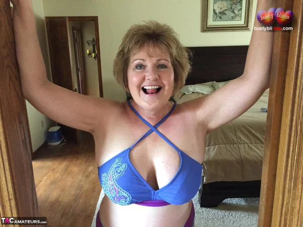 Mature lady Busty Bliss releases her big natural tits from swimwear  - Mature, Chubby, Bikini, Upskirt, Saggy Tits, Close Up, BBW, Thick, Curvy, Short Hair  - Photo 2