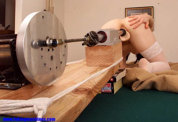 Fucking Machines performed by Lulu Hot Porn  - Pussy, Bondage, BDSM, Spreading, Squirting  - Photo 2
