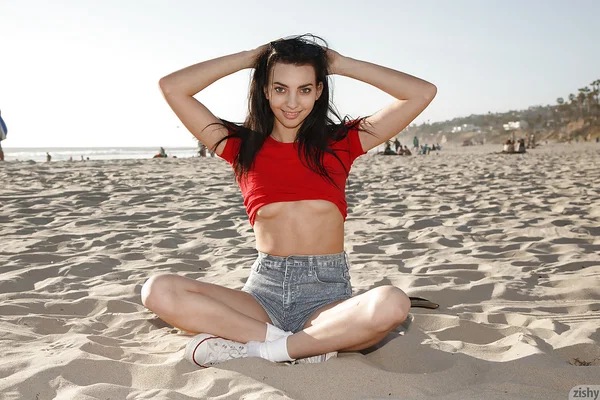 Beautiful brunette amateur Araya Acosta walking around in shorts  - Non Nude, Beach, Shorts, Teen, Ass, Outdoor, Legs, Brunette, Glasses, Close Up  - Photo 10