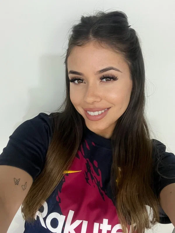 OnlyFans Sabrina Fontana featuring Sabrina Fontana Nude Pictures  - Selfie, Curvy, Chubby, Thick, BBW, Jeans, Non Nude, Sexy, Skinny, Outdoor  - Photo 4