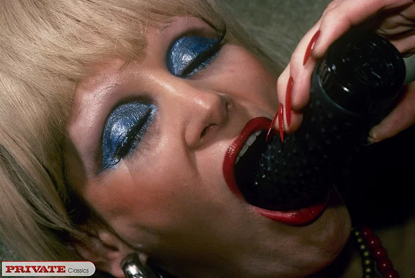 Scary old mature model sucks dildo and spreads her pussy lips in vintage duds  - Mature, Vintage  - Photo 11