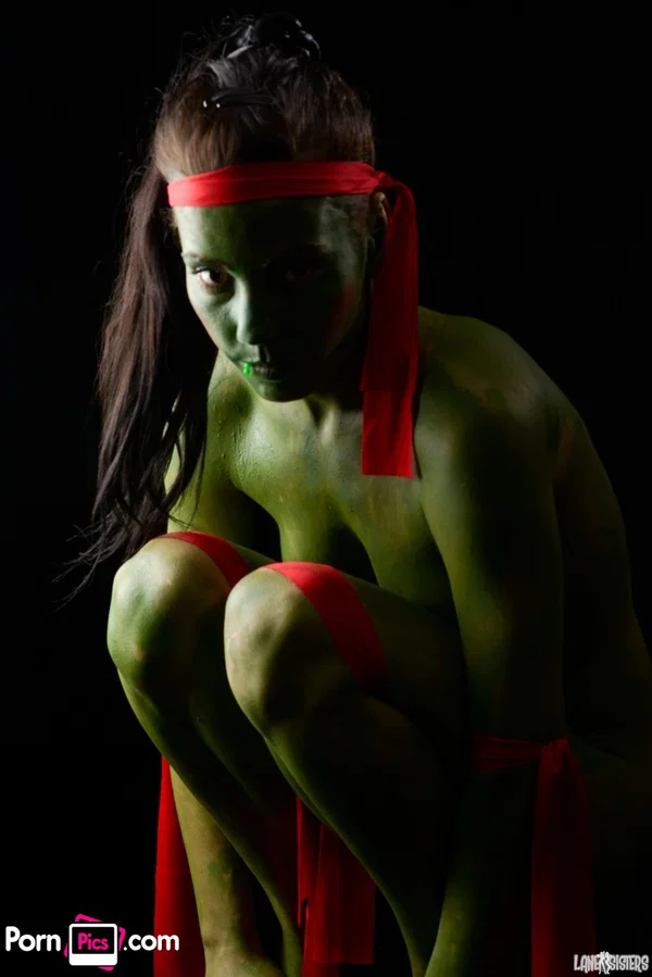 Solo model Shana Lane poses naked in her Green Samurai costume  - Pornstar, Pussy, Brunette, Non Nude, Feet  - Photo 14