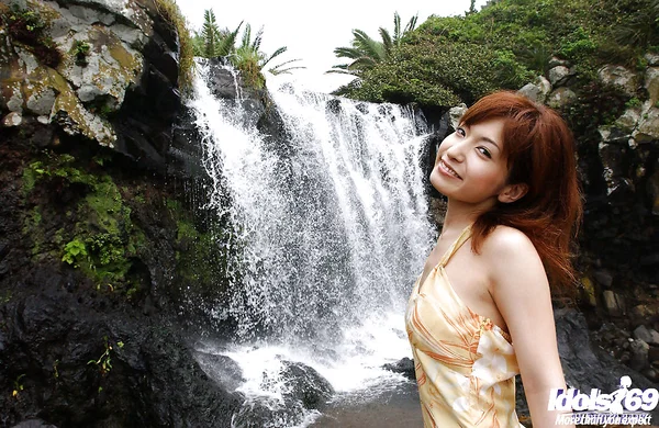 Redhead asian babe An Nanba stripping off her clothes outdoor  - Japanese, Asian, Outdoor, Babe, Ass, Skirt, Hairy, Beautiful, Solo, PAWG  - Photo 4