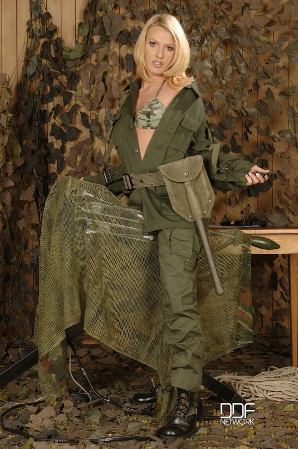 Horny military lady Viktoria Blonde has hardcore sex with a fucking machine  - Fetish, Beautiful, Pussy, Babe, MILF, Amateur, Masturbation, Sexy, Blonde, Solo  - Photo 2