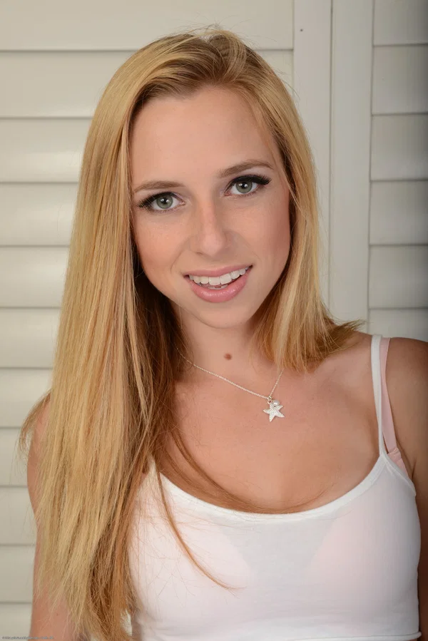 Young blonde Taylor Whyte frees her great body from a skirt and brassiere  - Petite, Teen, Pussy, Blonde, Ass, Amateur, Spreading, Panties, Beautiful, Babe  - Photo 2
