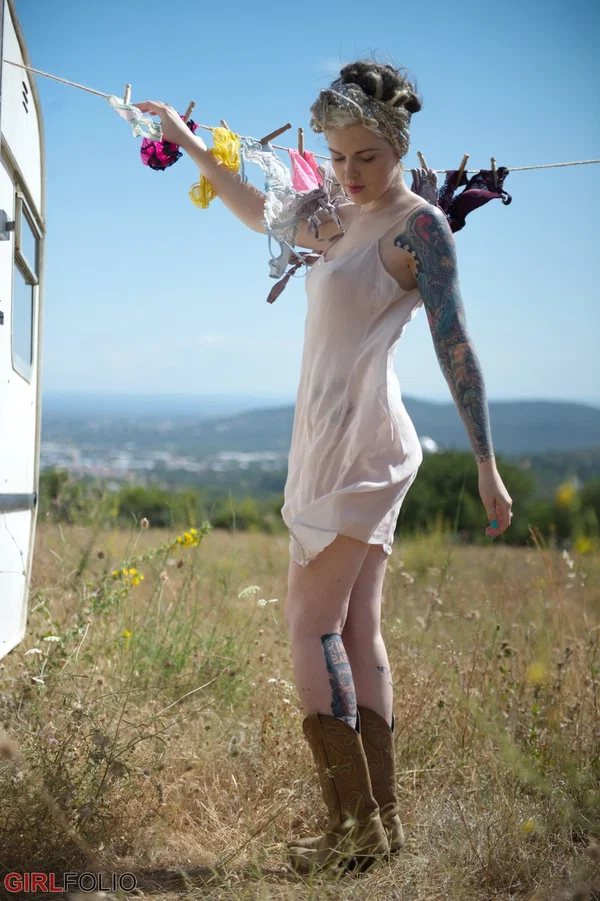 Tattooed girl Anna Quinn slips off sheer nightie with her underwear on a line  - Tattoo, Outdoor, Boots, Clothed, Babe, Big Tits, British, Skirt, Ass, Glamour  - Photo 7