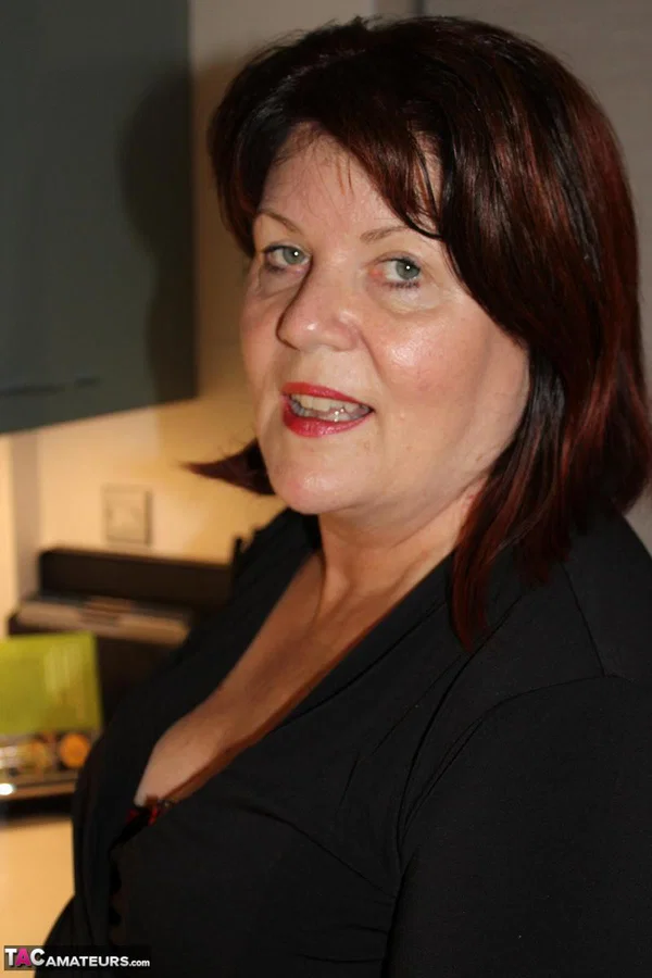 Mature woman Cassandra Uk poses in sexy nylons when not fucking  - Mature, BBW, Chubby, Curvy, Upskirt, Panties, Thick, Stockings, Close Up, Doggy Style  - Photo 8