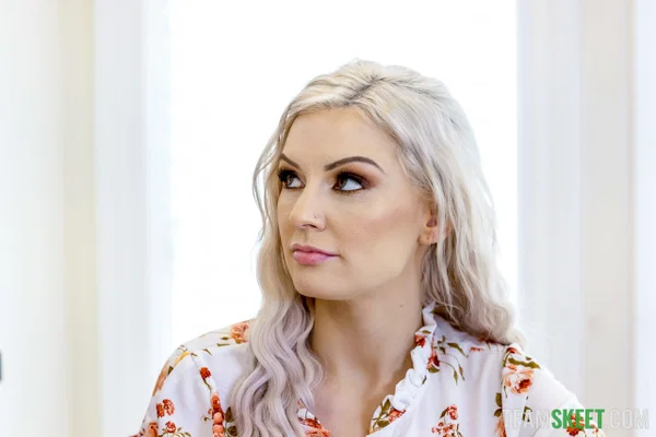 Blonde MILF Kenzie Taylor enjoys a 3some with her young lover & his stepsister  - Cuckold, MILF, Hotwife, Cheating, Teen, Step Sister, Caught, Reality, Cute, Brunette  - Photo 7