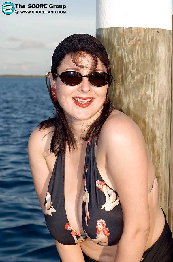 Fat busty BBW Lorna Morgan goes showing off on the pier.  - Beach, BBW, Big Tits, Outdoor, Glasses, Hairy, Thick, Bikini, Chubby, Natural Tits  - Photo 2