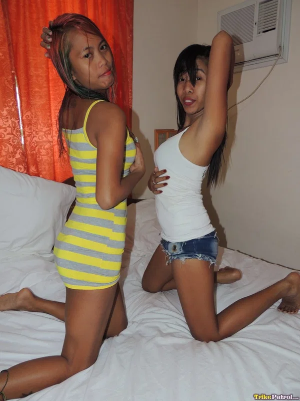 Filipini spinners Shanelle & Bubbles romp naked on the bed spreading legs  - Asian, Amateur, Non Nude, Spreading, Pussy, Feet  - Photo 3