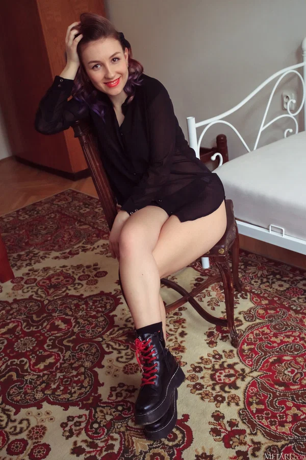 Beautiful teen with long legs takes a break from modeling to get totally naked  - Ukrainian, Glamour, Teen, Sexy, Model, Babe, Brunette, Cute, Beautiful, Solo  - Photo 2