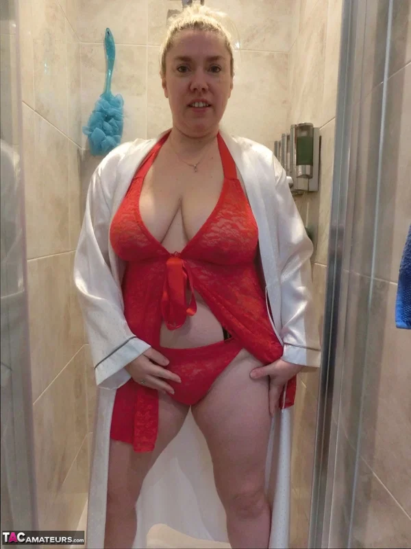 Mature blonde Barby masturbates after shaving her pussy in a shower  - Mature, Saggy Tits, Chubby, Shower, BBW, Curvy, Thick, Big Tits, Amateur, Blonde  - Photo 1