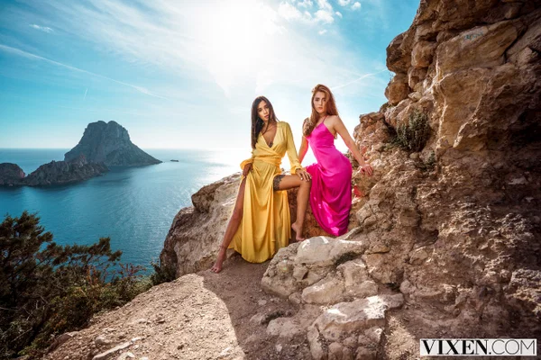 Sexy ladies with amazing bodies Liya Silver and Jia Lissa get fucked poolside  - Pool, Groupsex, Russian, Teen, Redhead, Bikini, Feet, FFM, Outdoor, Natural Tits  - Photo 3