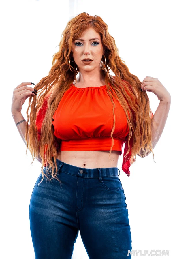 BBW Summer Hart flaunts her big ass before sharing a big dick with sexy babes  - Thick, Curvy, BBW, MILF, Wife, Redhead, Groupsex, Girlfriend, Chubby, Tall  - Photo 3