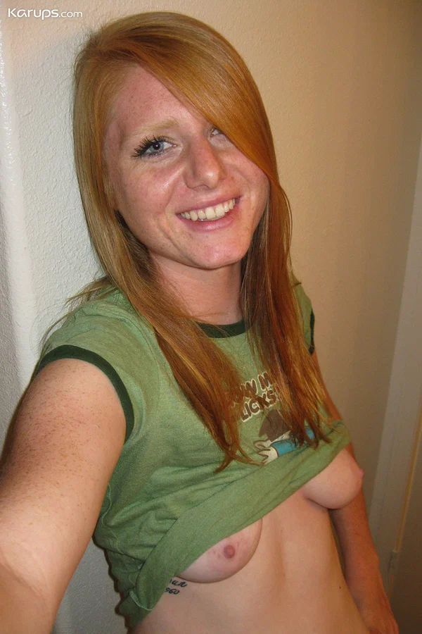 Amateur cutie Cleo revealing her juicy boobs and booty in the mirror  - Amateur, Redhead, Teen, Big Tits, Non Nude, Cute, White  - Photo 17