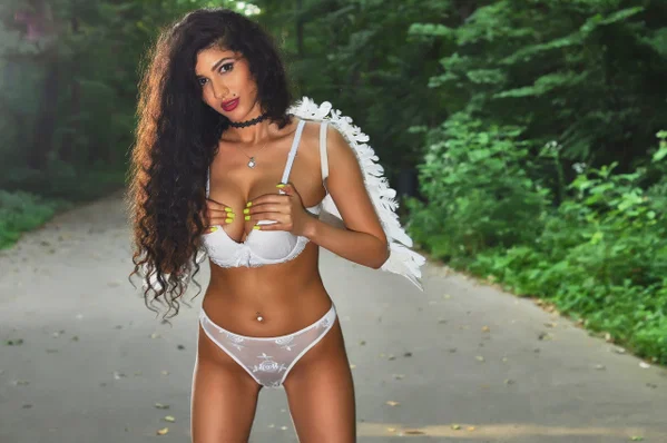 Glamorous babe Iris Blues teases in sexy lingerie & high heels outdoors  - Lingerie, MILF, Big Tits, Perfect, Sexy, Beautiful, Outdoor, Curly, High Heels, Legs  - Photo 12