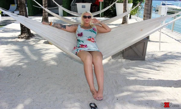 Beautiful tattooed blonde LuckyB Dallas flashing a pantyless upskirt outdoors  - Glasses, Dress, Skirt, Public, Amateur, Clothed, Outdoor, Tattoo, Armpit, Blonde  - Photo 1