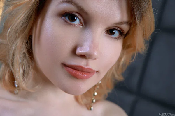 Met Art starring Florens XXX Gallery  - Pale, Glamour, Sexy, White, Cute, Teen, Babe, Beautiful, Solo, Pretty  - Photo 16