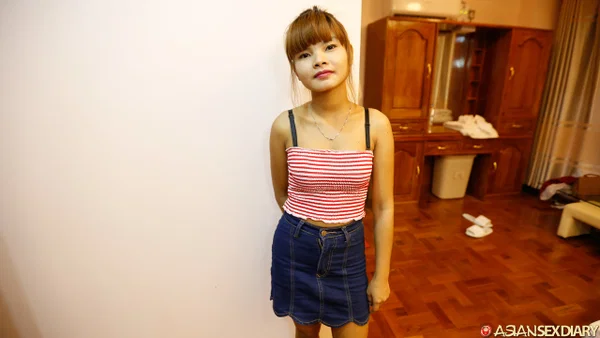 Petite Asian teen Mildred B unveils her curves and fucks at the casting  - Hairy, Asian, Petite, Teen, Amateur, Cute  - Photo 3