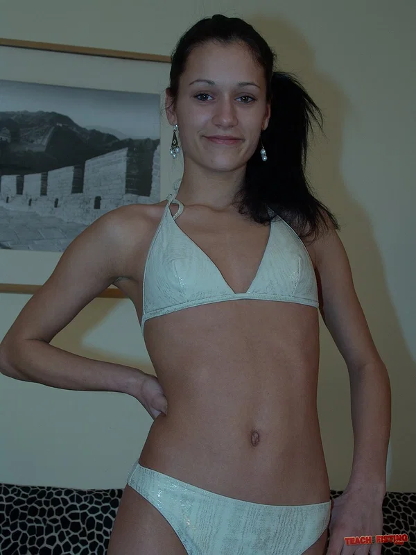 Flexible skinny amateur teen Missy Nicole toys tiny pussy before fisting fun  - Fetish, Petite, Fisting, Natural Tits, Fingering, Feet, Hungarian, Dildo, Ass, Lesbian  - Photo 1