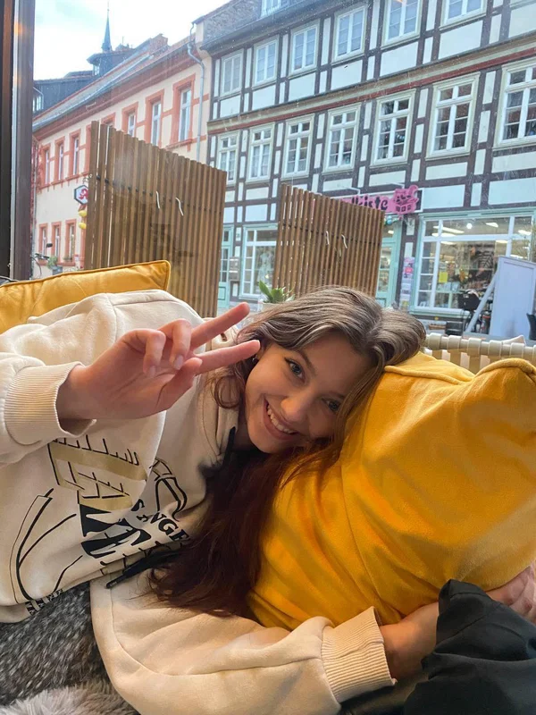 OnlyFans Yoour Priincess Yoour Priincess  - Public, Selfie, Outdoor, Glasses, Skirt, Non Nude, Babe, Beautiful, Solo, Glamour  - Photo 8