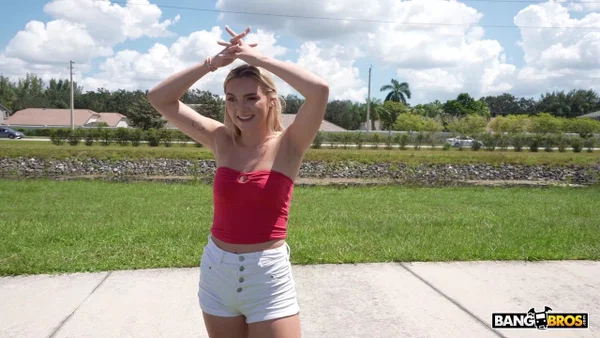 Bangbros Network featuring Molly Cooper, Tony Rubino Hot Pics  - Teen, Sexy, Short Hair, Amateur, Cute, Outdoor, Natural Tits, Hardcore, Reality, Handjob  - Photo 4