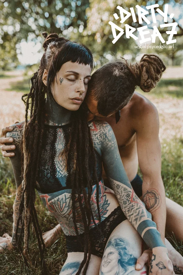 Body modifiers Em Valkyriz & Falloz move in close during lesbian play  - Fetish, Swingers, Tattoo, Bikini, Outdoor, Pigtails, Kissing  - Photo 6