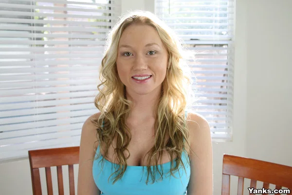 Big boobed blonde peels off her pants before proceeding to masturbate  - Amateur, Big Tits, Masturbation, Blonde, Pussy, MILF, Babe, Ass, Clothed, Fake Tits  - Photo 1