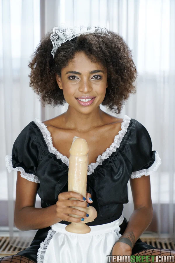 Latina maid with beautiful natural tits Luna Corazon rides huge dildo  - Cosplay, Maid, Pussy, Short Hair, Spreading, Non Nude  - Photo 12