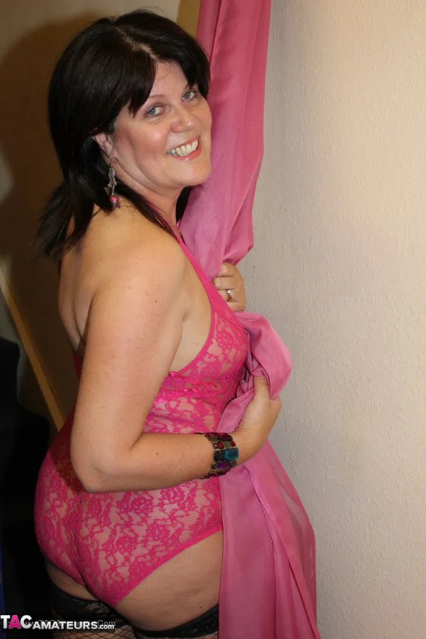 Lusty amateur housewife in fishnet stockings Sandy secretly masturbates  - Mature, BBW, Stockings, Amateur, Saggy Tits, Spreading, Lingerie, Chubby, Curvy, European  - Photo 6